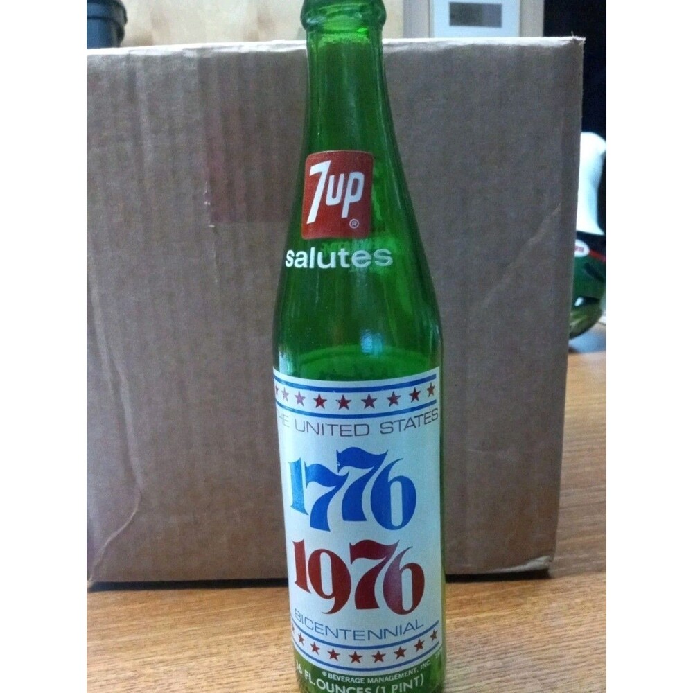 7up Salutes 1776 1976 Bicentennial Liberty Bell Commemorative Green Glass Bottle